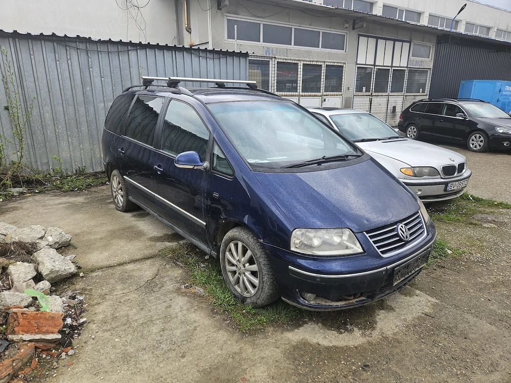 Dezmembrez VW Sharan 2L Diesel