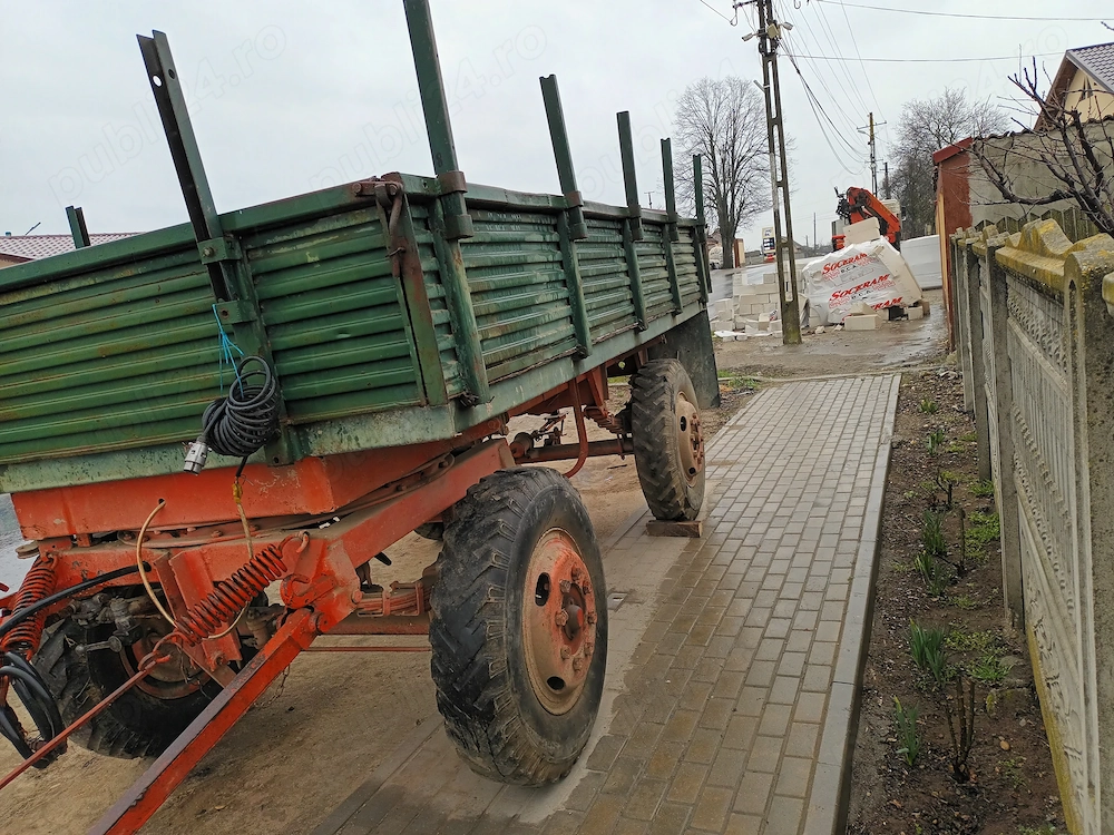 Se vând 2 remorci basculabile 