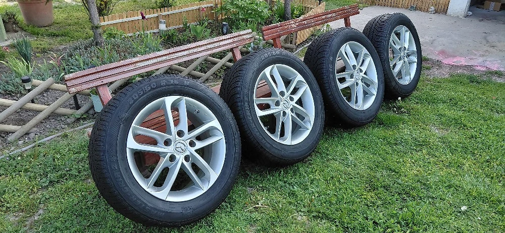 Jante 5x114,3 R16 + Cauciucuri 205/60R16