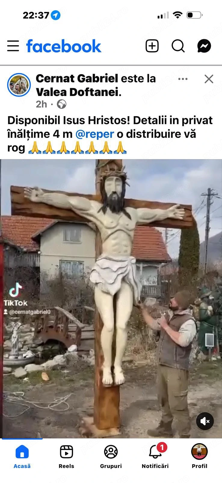 Isus Hristos rasticnit pe cruce troiță 