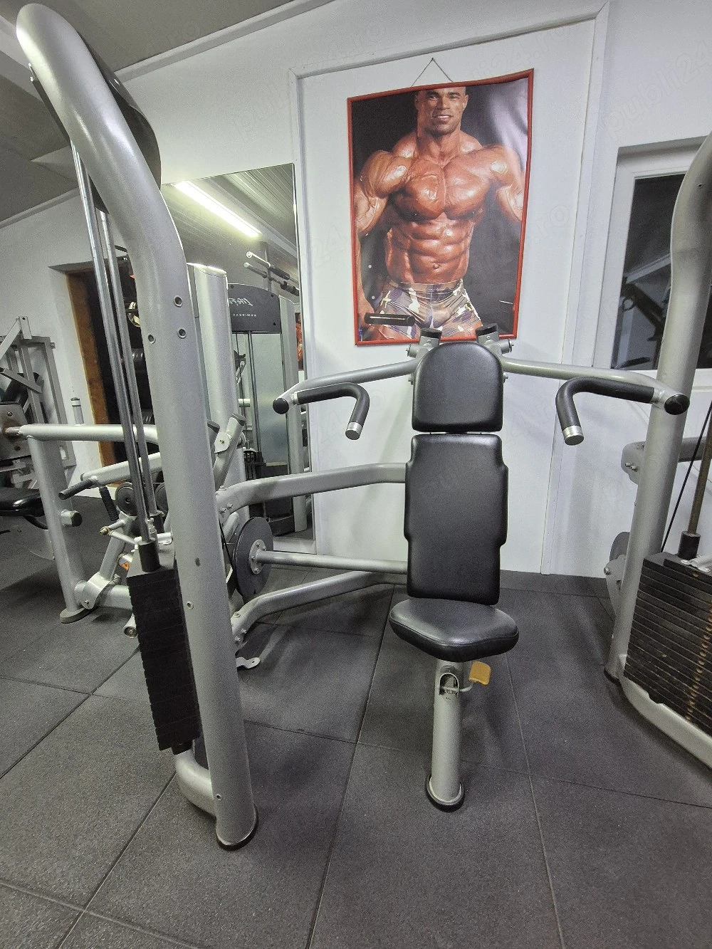 Presă umeri convergentă Matrix G3 !!!