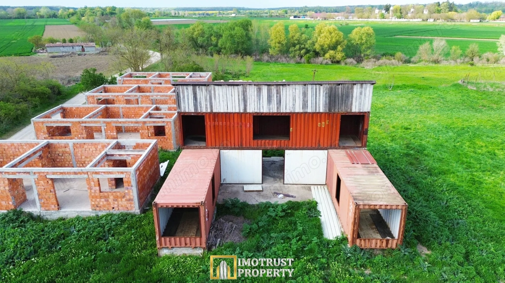 Casă modernă P+1 din containere – teren 575 mp – la 14km de Arad