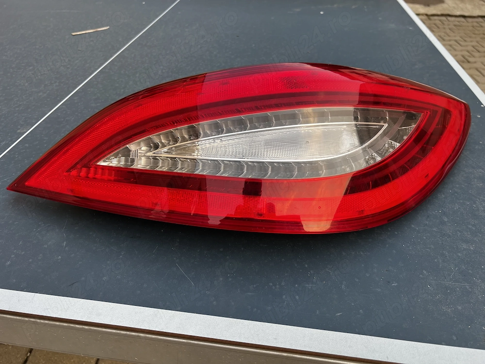 Vând stop Mercedes CLS