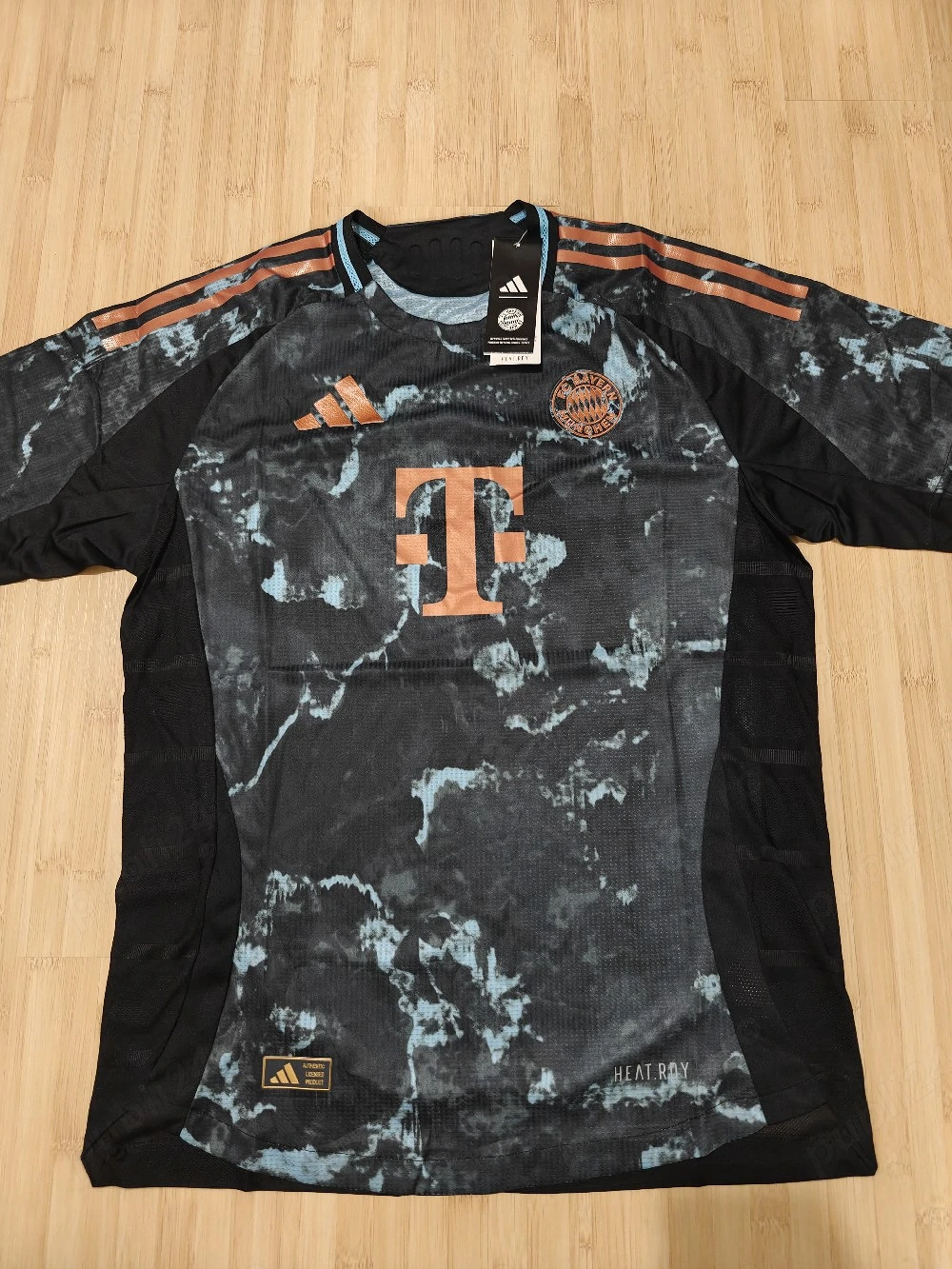 Adidas FC Bayern Jersey L