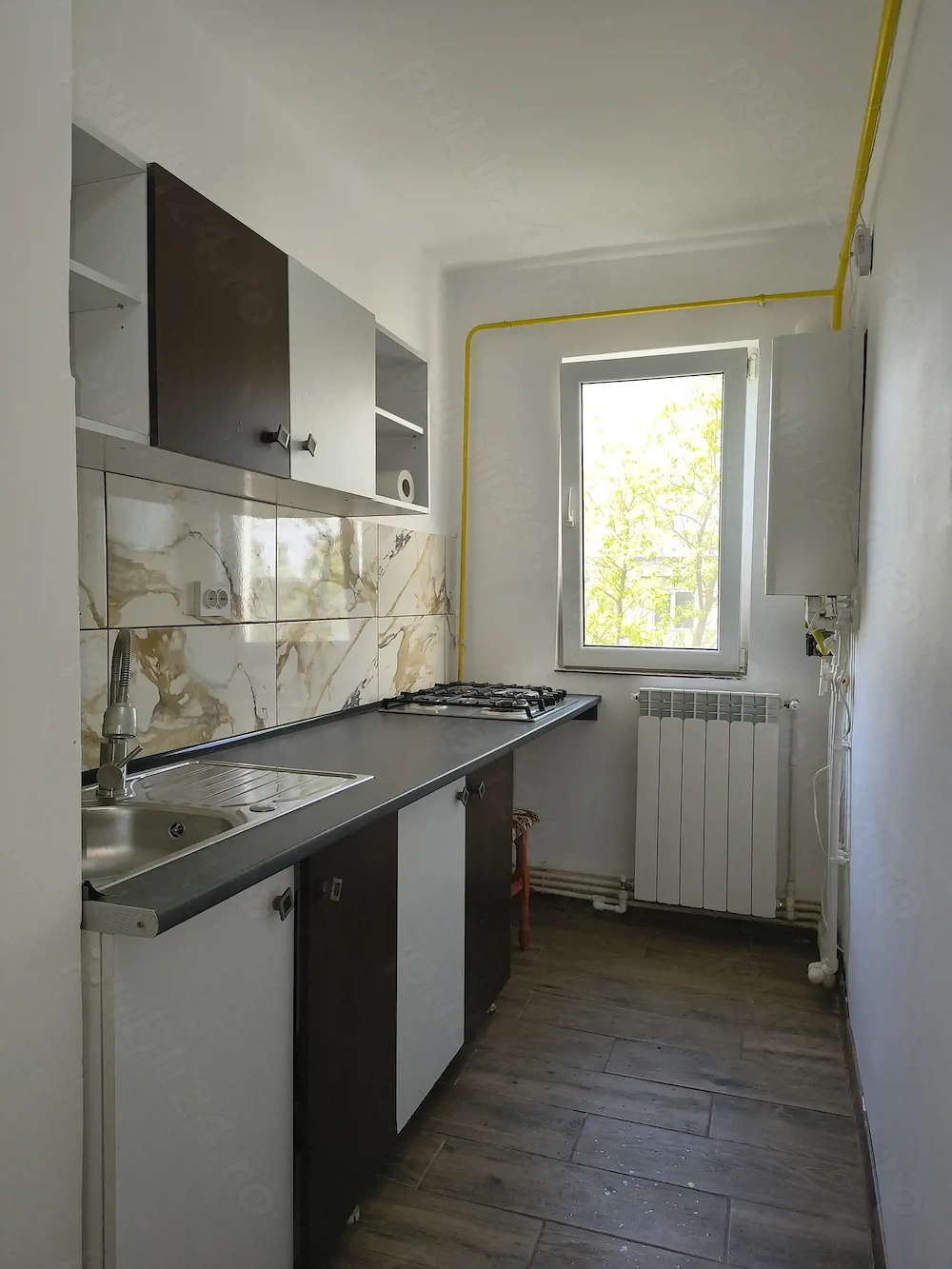 Apartament cu o camera renovat recent mobilata de închiriat 