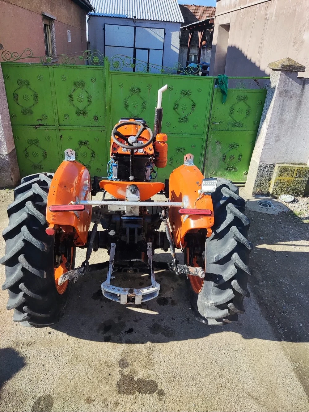 vand tractor fiat 411 de 48 de cai 