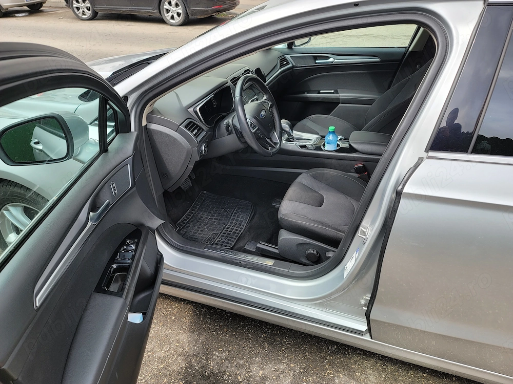 Ford Mondeo 2015 decembrie automat 180cp