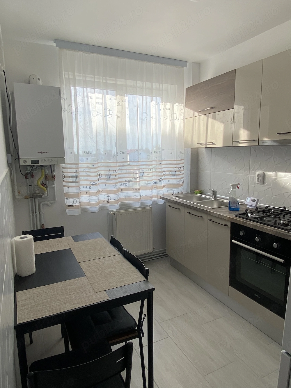 Inchiriez Apartament 3 Camere Ultracentral Câmpina
