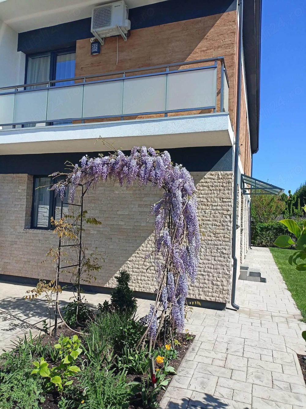 Vand casa in Dumbravita.