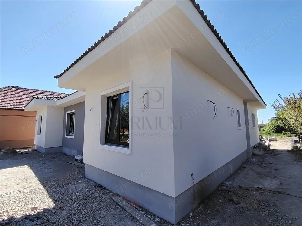 Duplex la asfalt - personalizare interioara - 3 bai