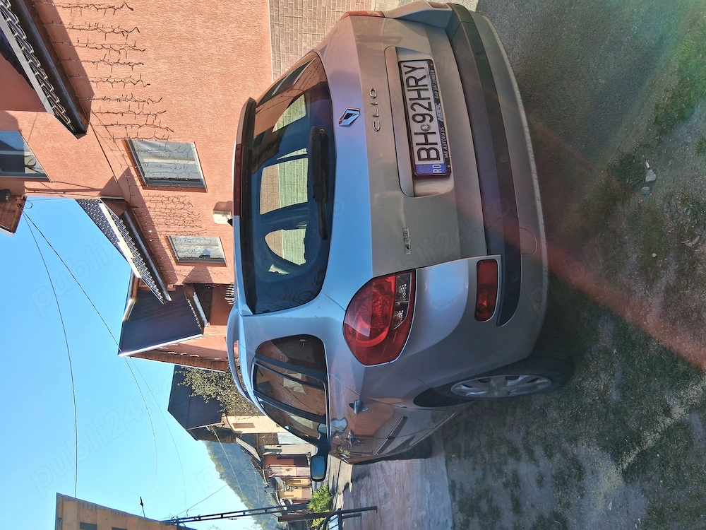 Vând Renault clio
