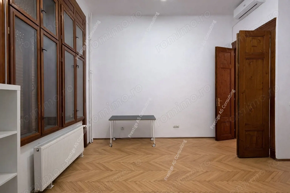 Spatiu Birouri  150 mp | Balcon cu vedere directa spre Piata Victoriei