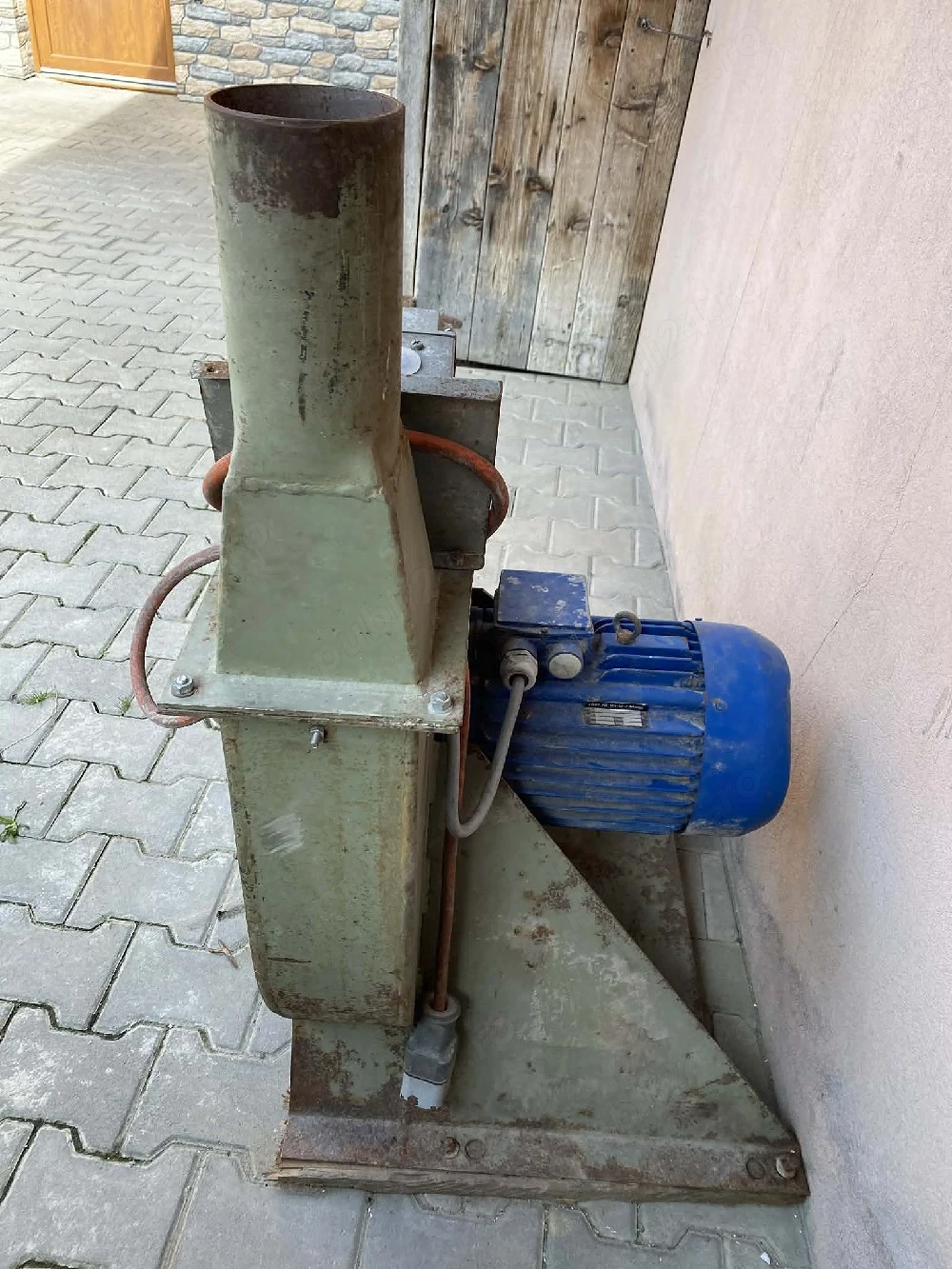 Moară cu ciocănele