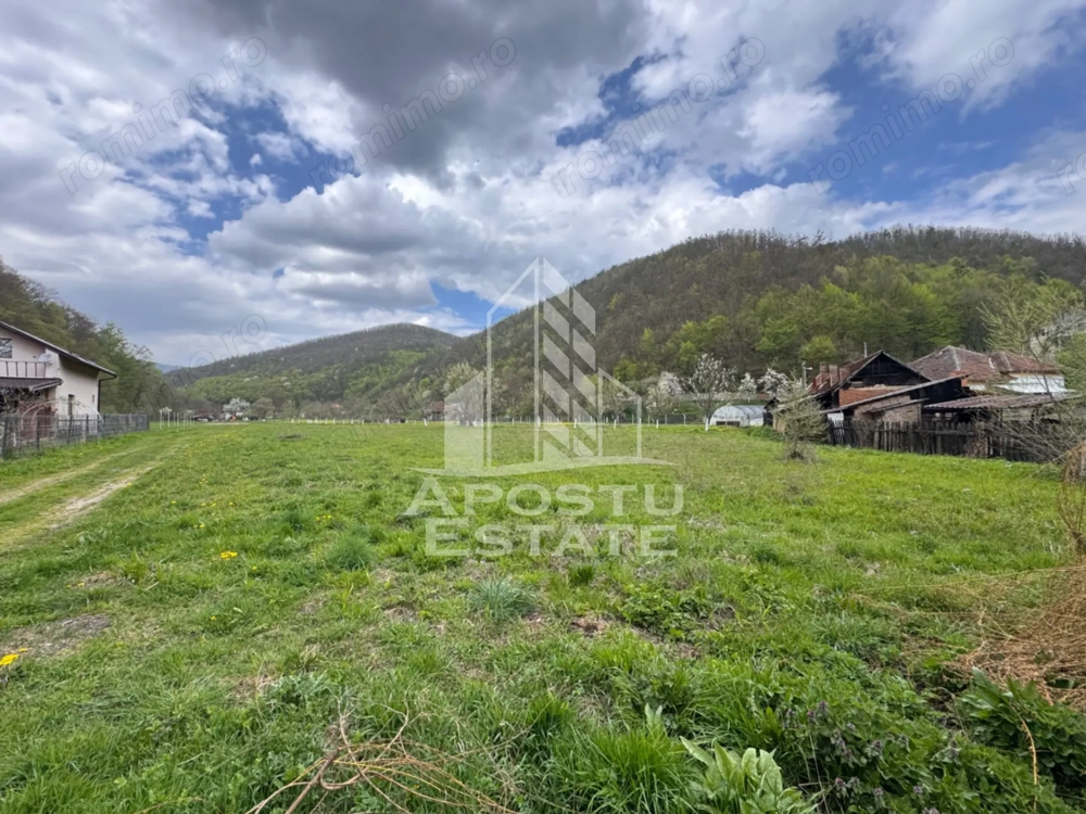 Teren intravilan, 1000 -1500mp, parcela de colt, in sat Gros Hunedoara