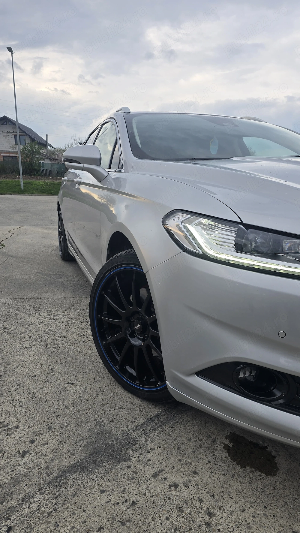 Vând Ford Mondeo mk5