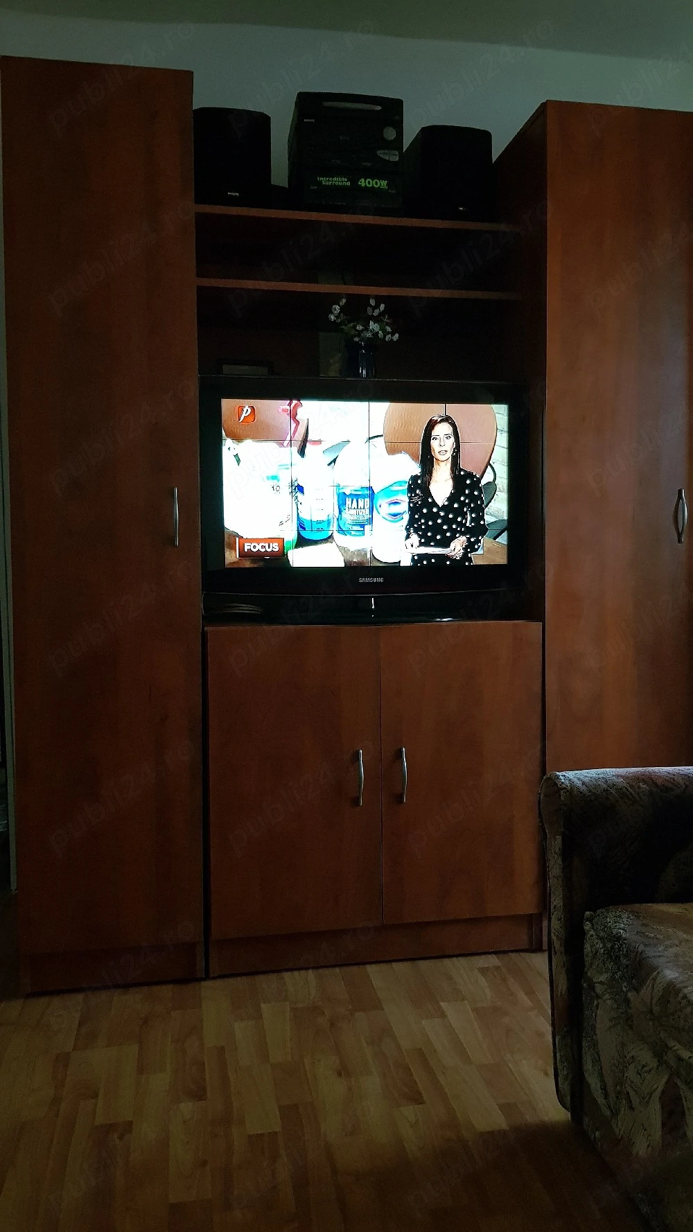 Închiriez garsoniera 