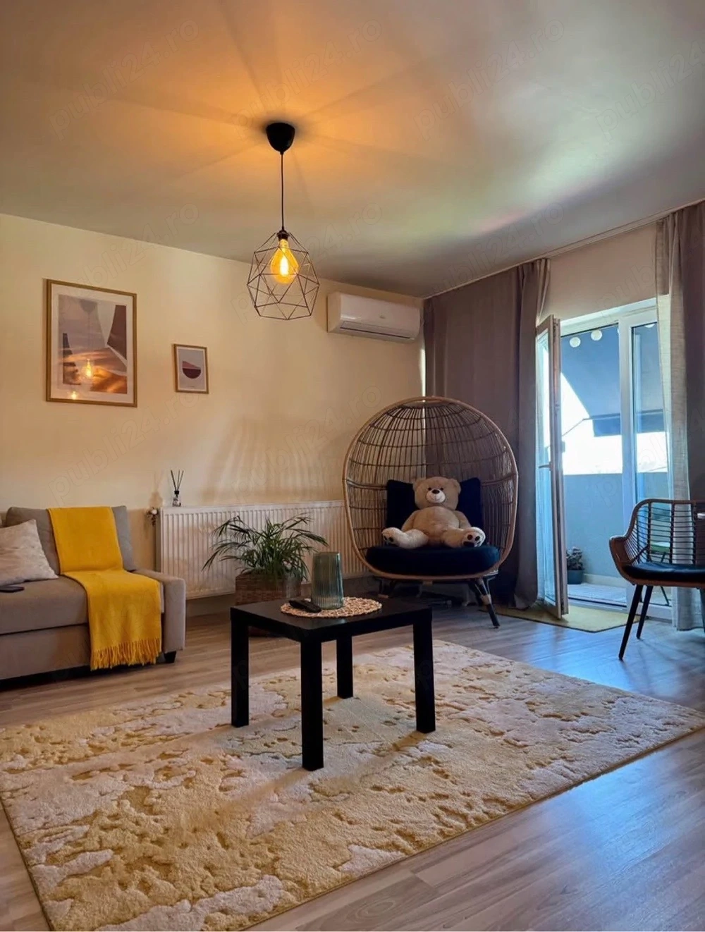 Apartament 3 camere, bloc nou, zonă Capitol   (direct de la proprietar)