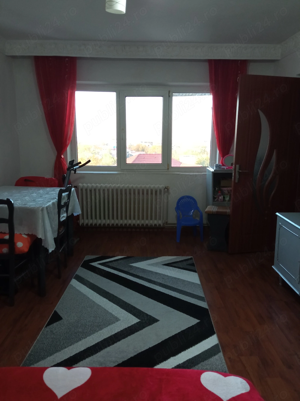 Vând schimb apartament 2 camere 