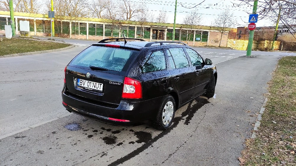 skoda 2011 ,2l, 140 cp ,f buna 