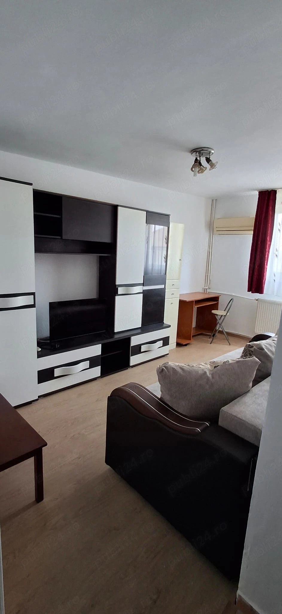 Vând Garsonieră decomandată în Rogerius