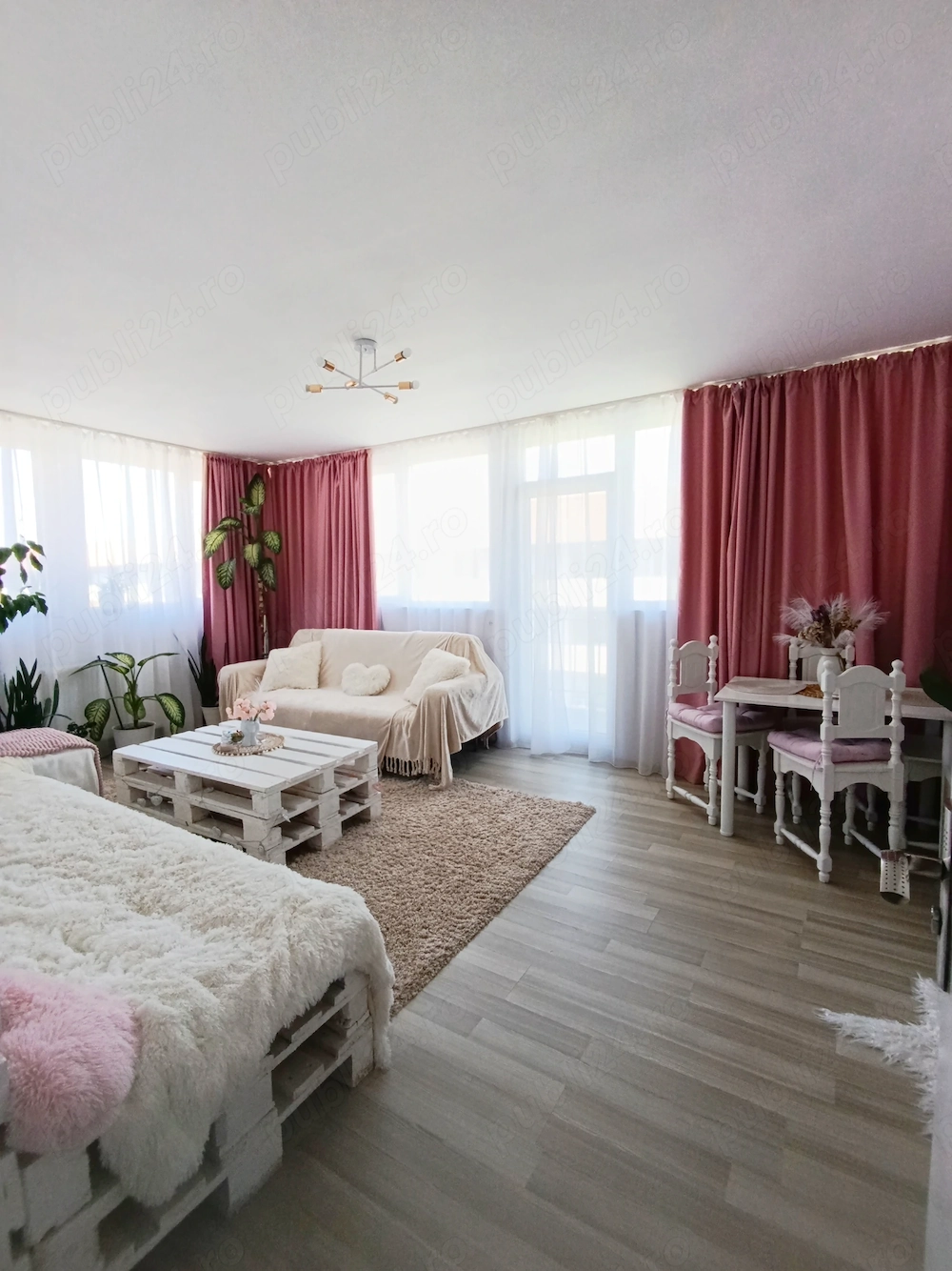 Persoana fizica vand apartament 80 mp cu 2 balcoane
