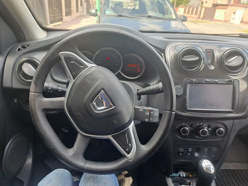 Vând Dacia sandero 