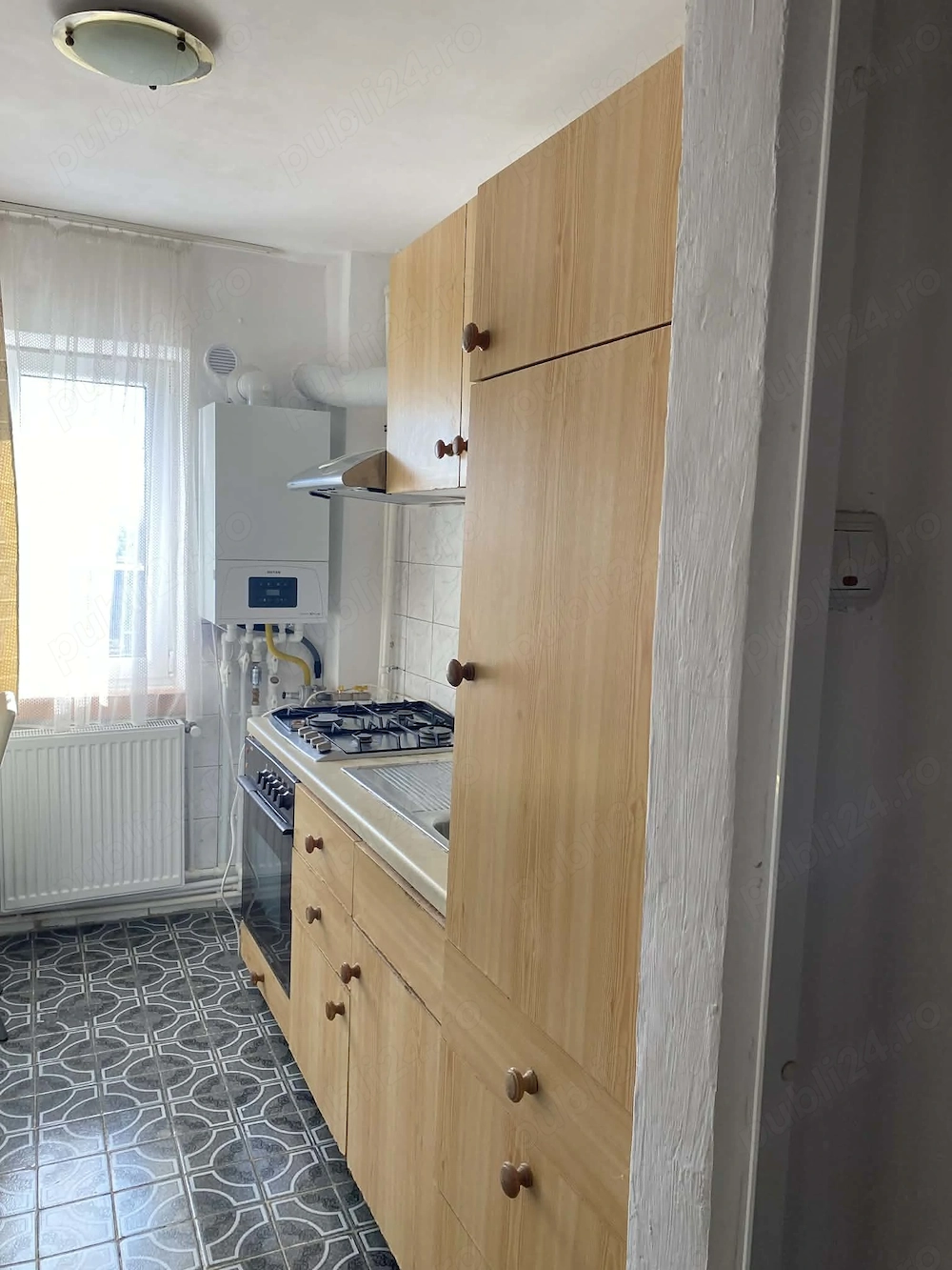 Inchiriez apartament doua camere zona garii