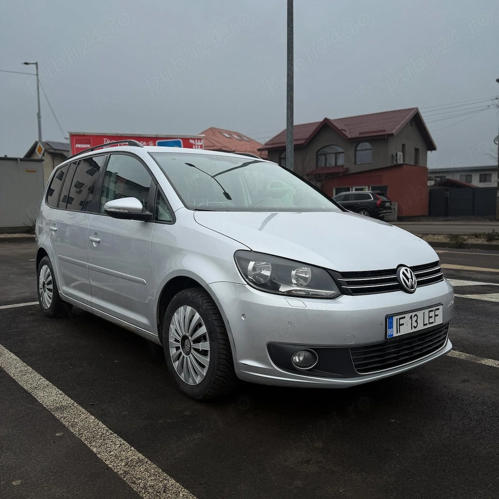 Volkswagen Touran 1.4 TSI 140CP 2011 benzină.