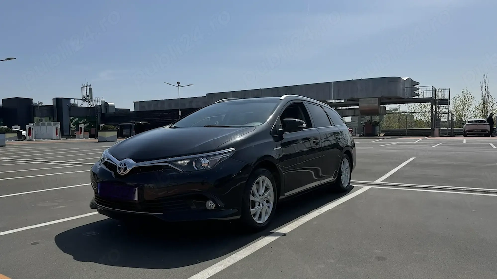 Toyota Auris Combi Hibrid