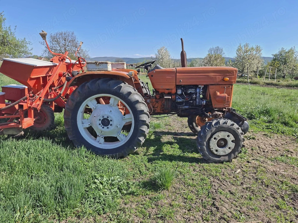 Tractor UTB 445 recent adus