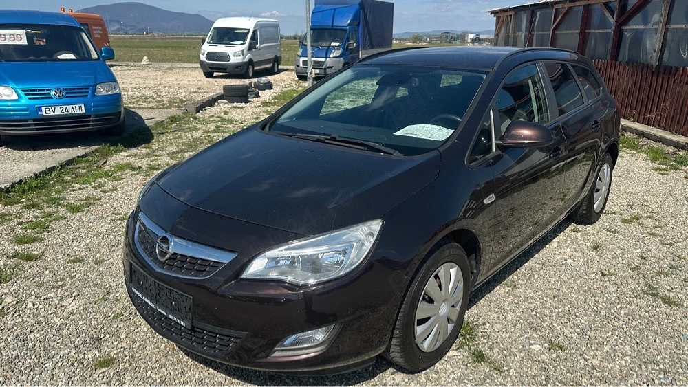 Opel Astra J  1.4i 101cp