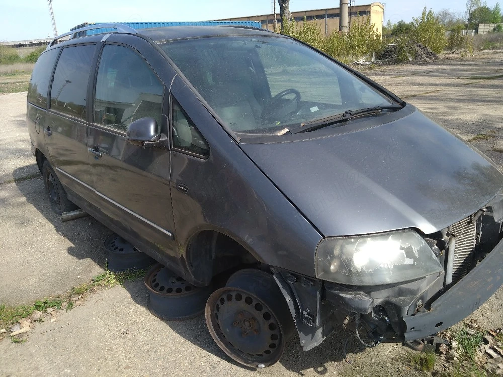 Dezmembrez Voskswagen Sharan 2006 caroserie + motor 2.0 tdi cutie automata 