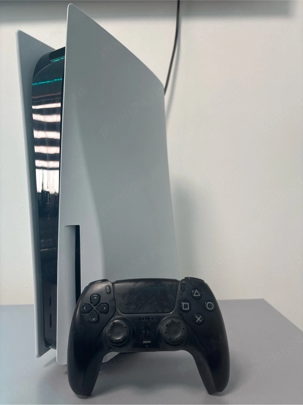 PlayStastion 5 + controller negru