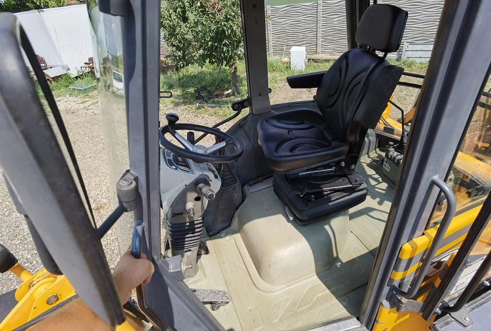 Buldoexcavator Venieri 8.23 din anu 2007 nr. 