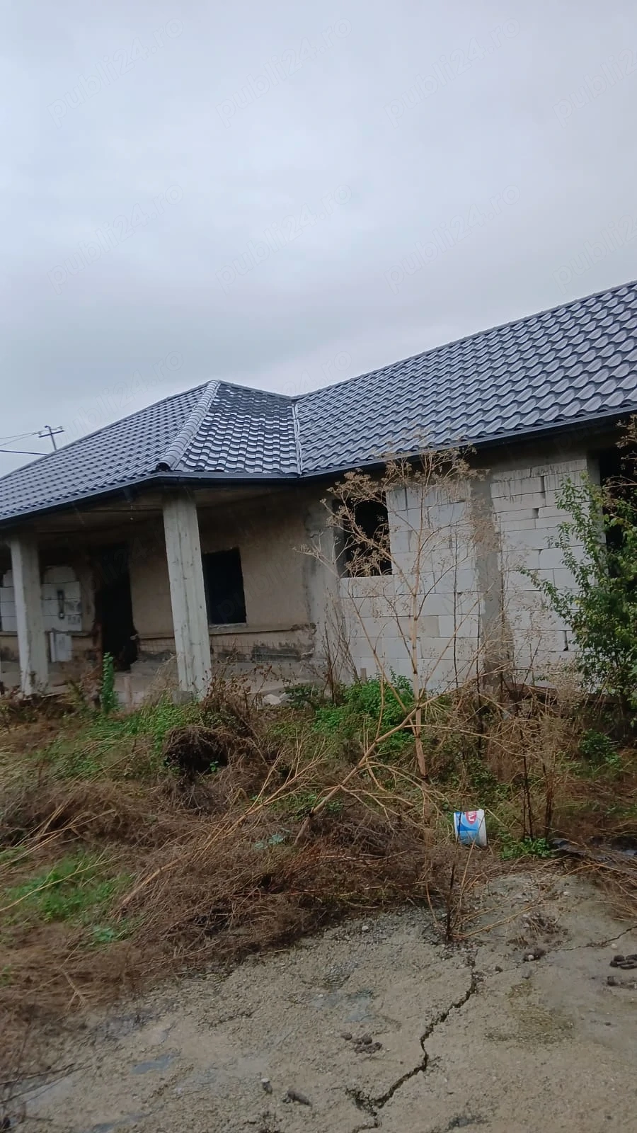 Casă de vânzare botoroaga teleorman centru 30000e negociabil aproape de bucuresti