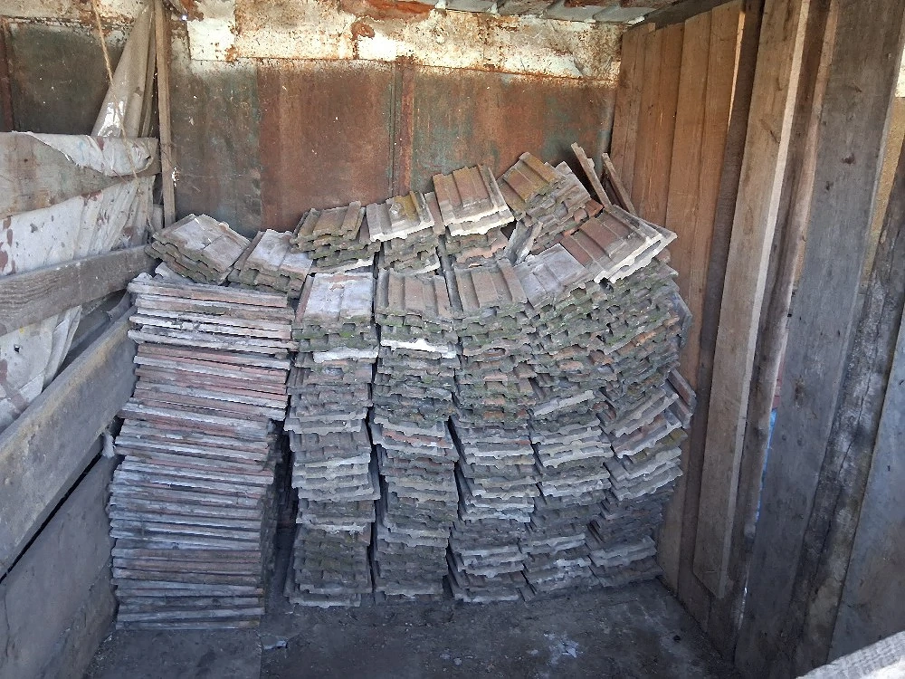 Vând țiglă in stare bună 