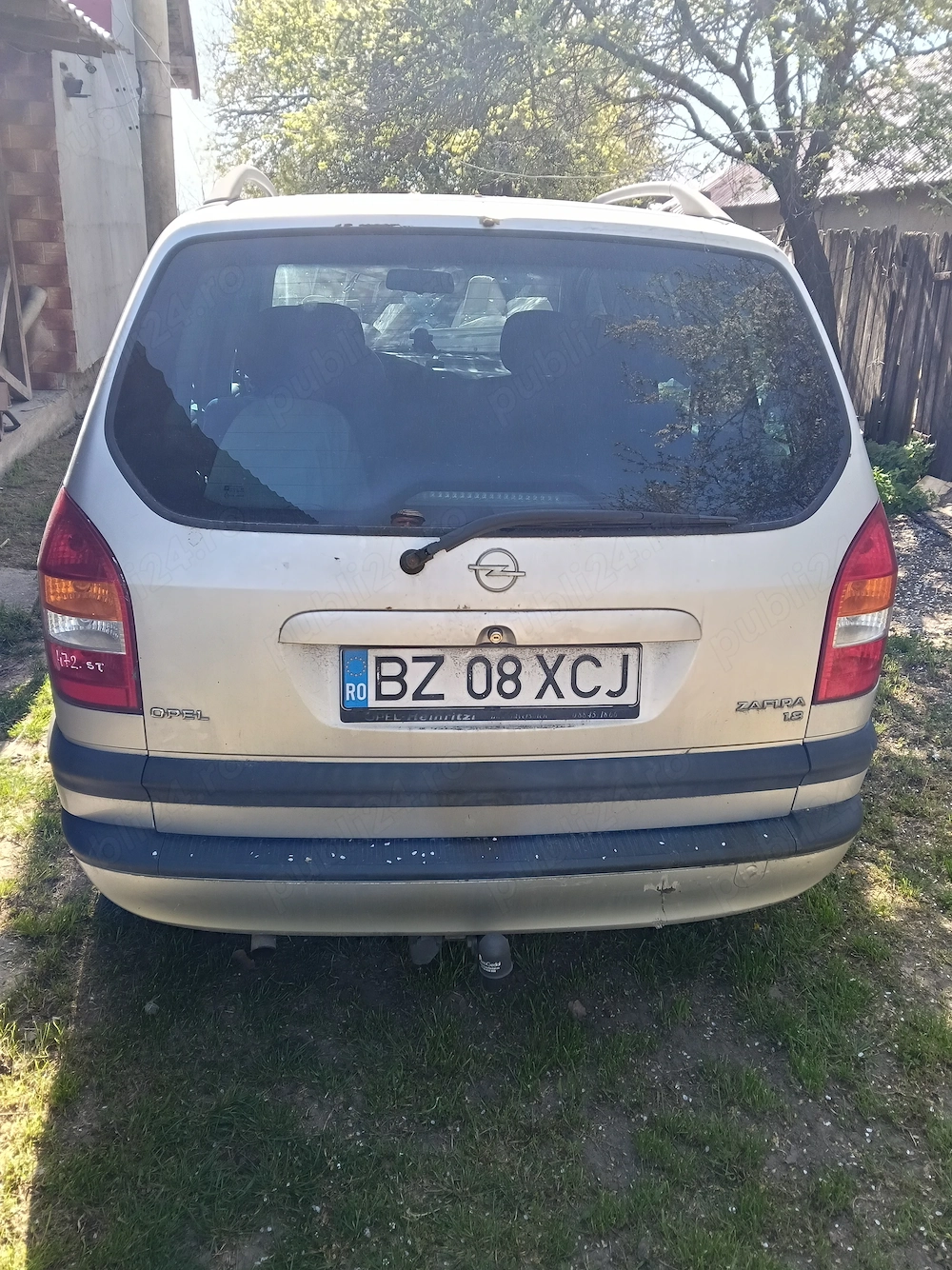 Vând sau dezmembrez Opel Zafira 