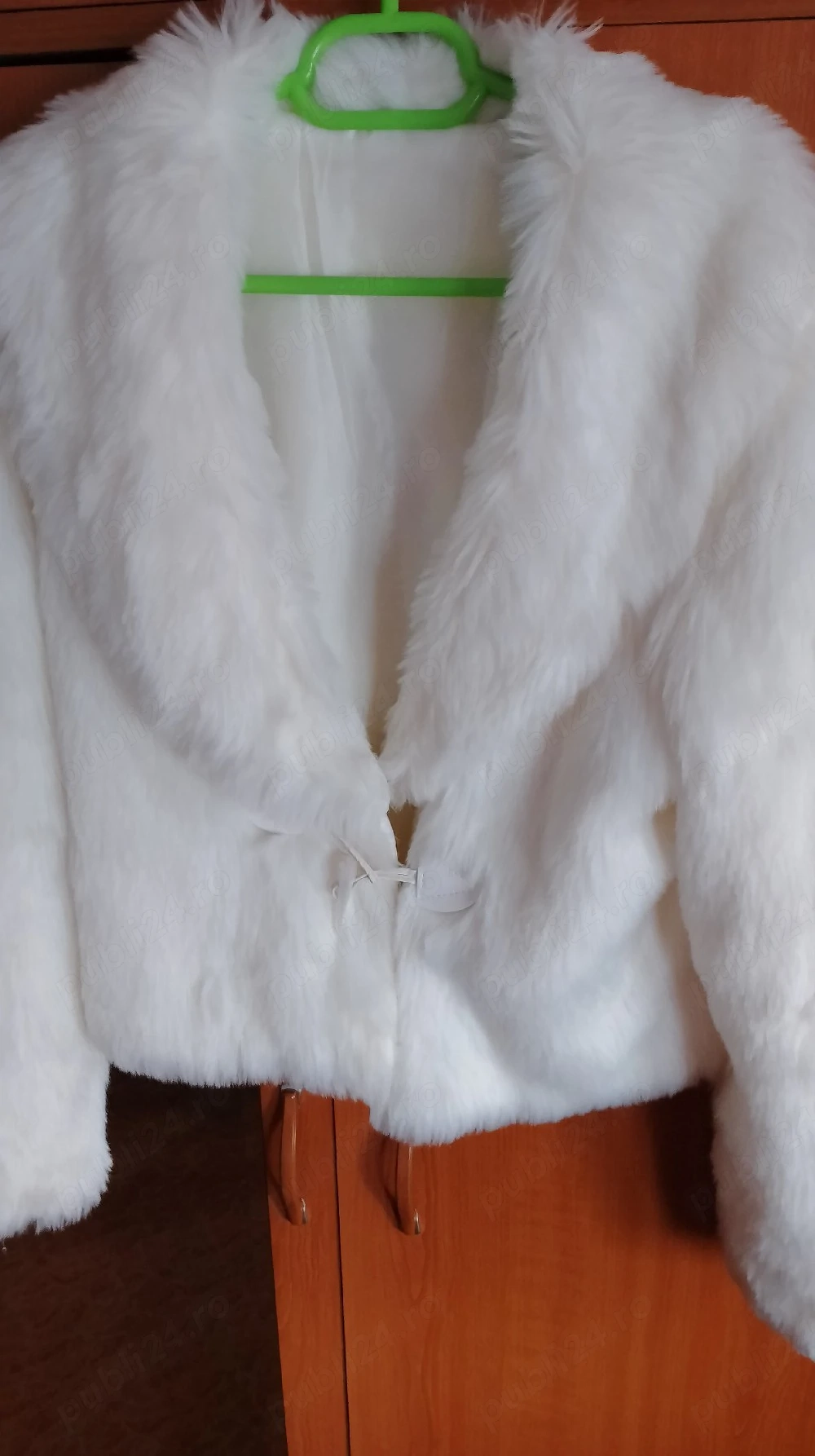 Jacheta alba crop marimeaS