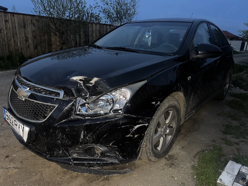 Vand chevrolet cruze avariat, 2010, km reali