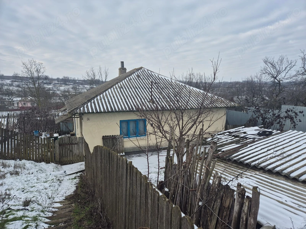 vanzare teren si casa in Bestepe, jud. Tulcea