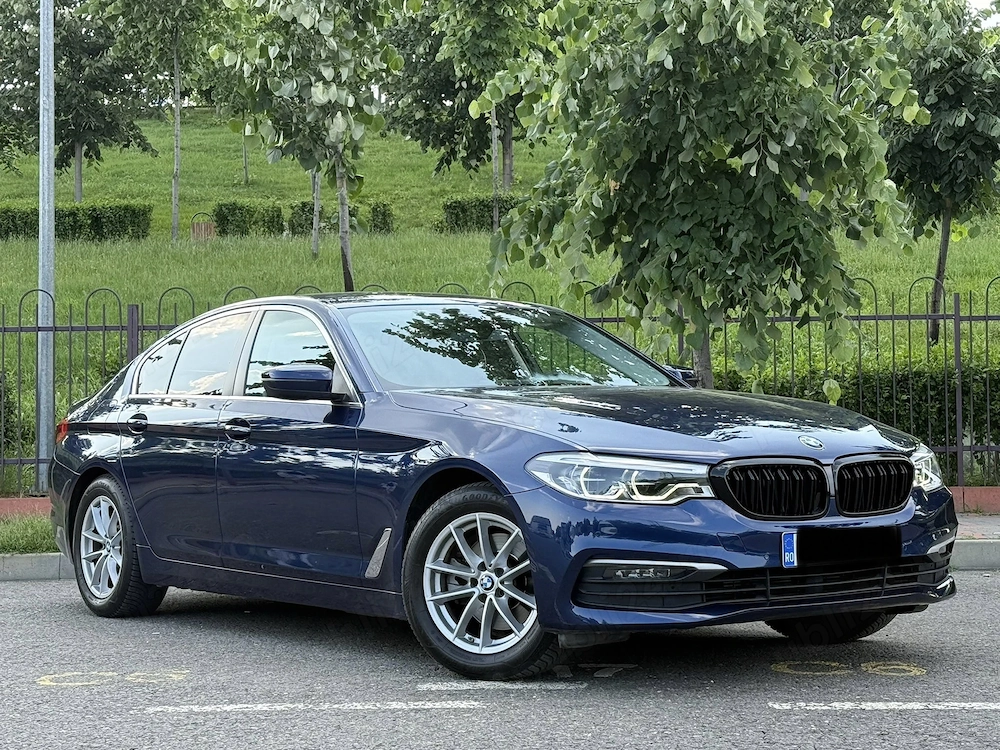 BMW 520i    G30    2019