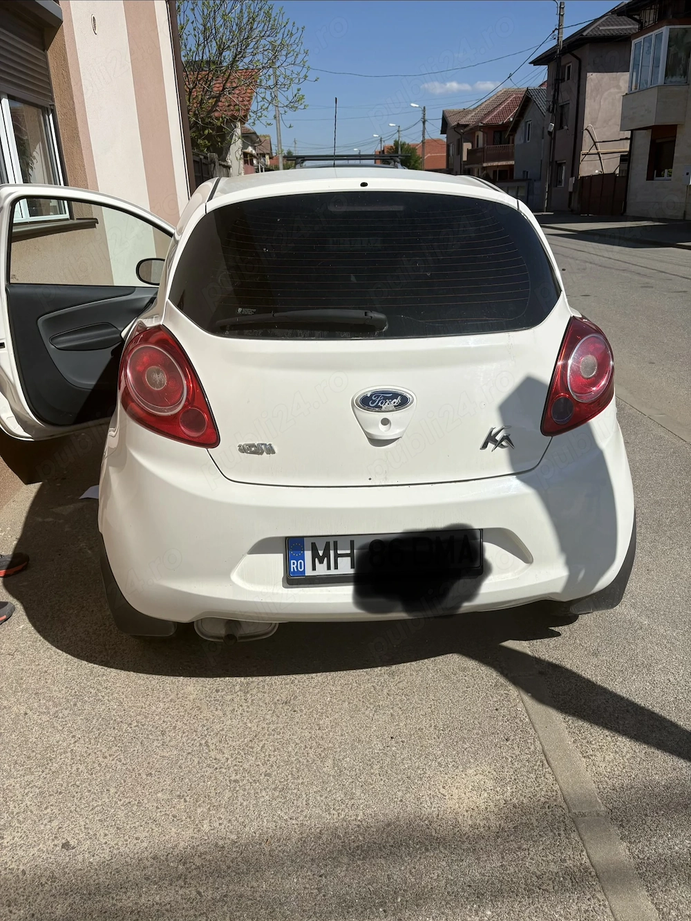 Vand mașina stare impecabilă 