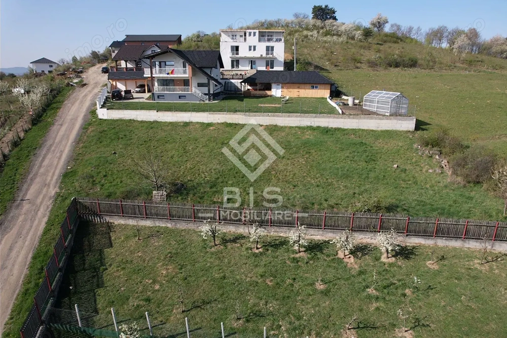 Teren de vanzare 500 mp - Zona LEONI