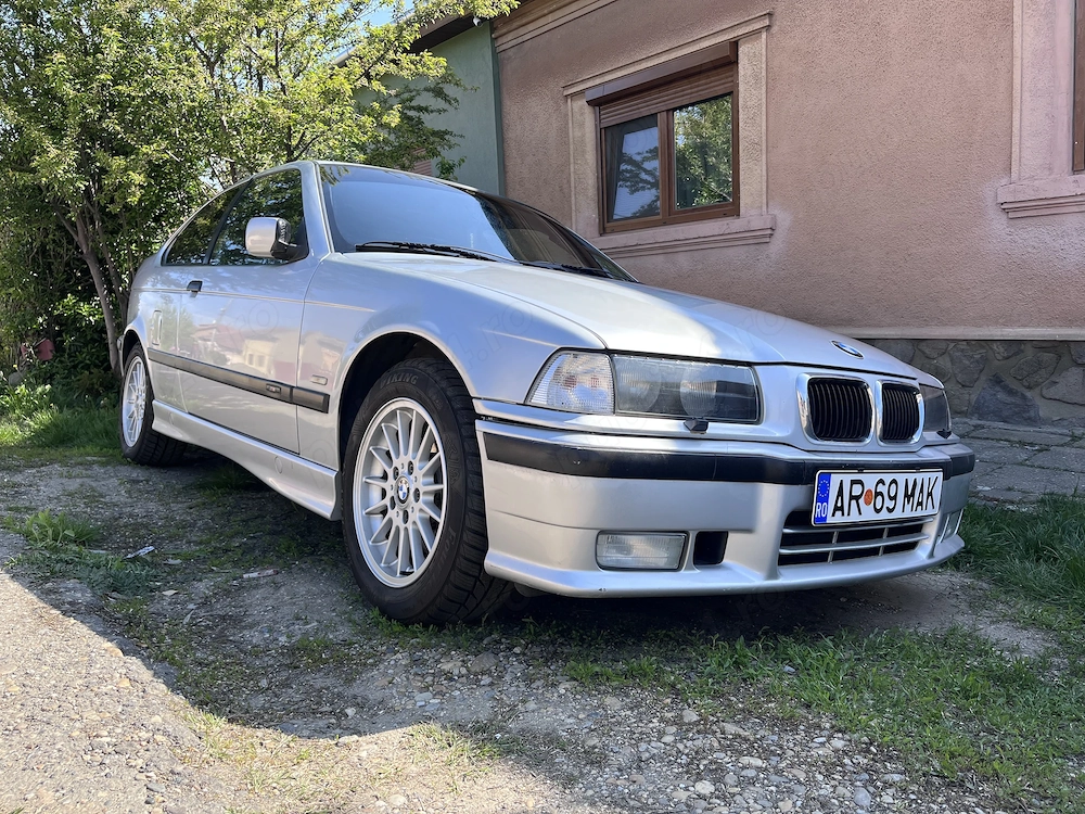 BMW E36 compact 