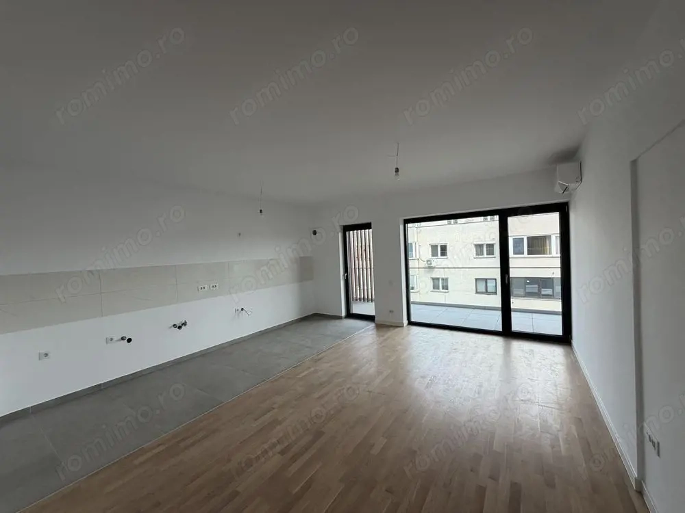Vanzare apartament 2 camere decomandat, etaj 7, parcare, 13 Septembrie
