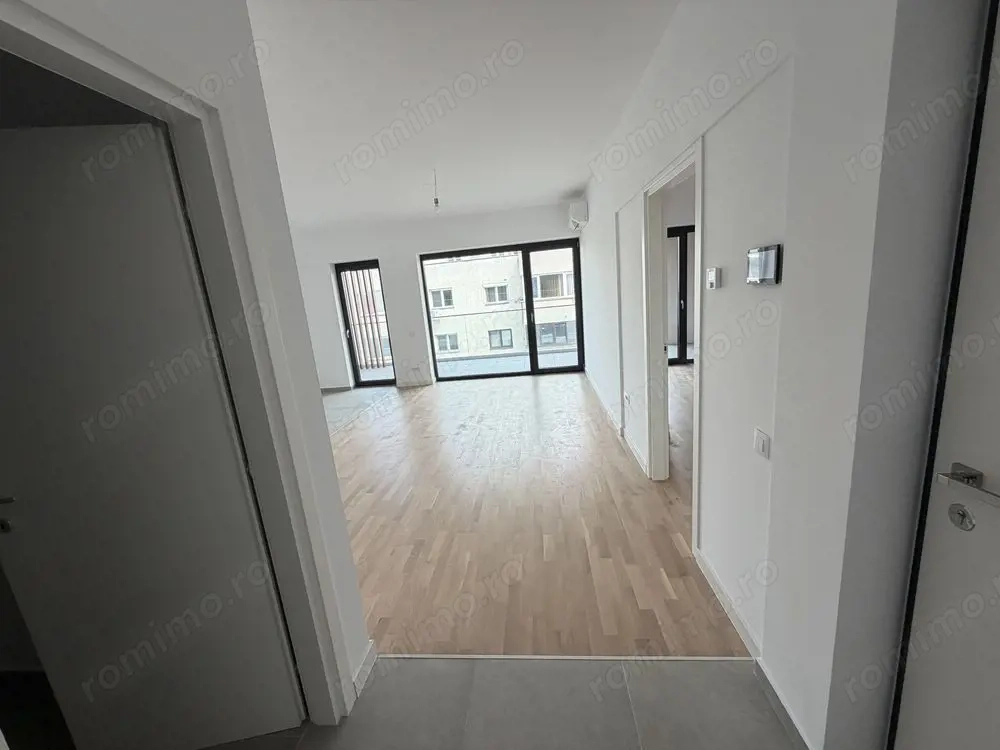 Vanzare apartament 2 camere decomandat, etaj 7, parcare, 13 Septembrie