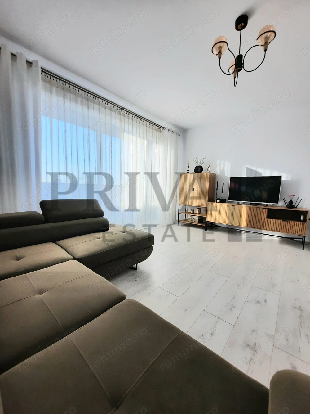 Apartament mobilat 2 camere, 59 mp, etaj 7, Aradului