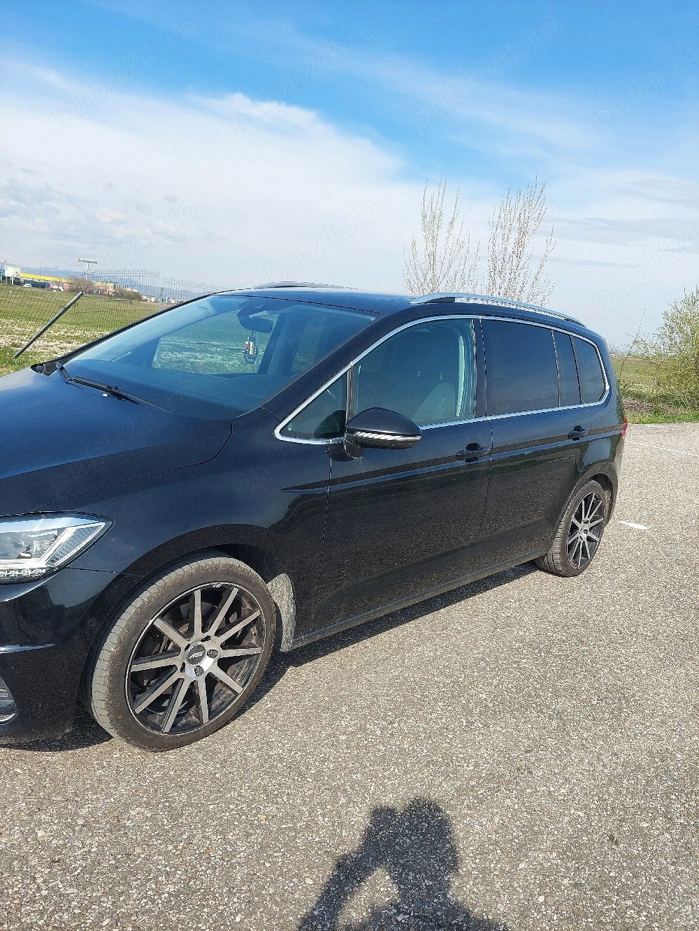 vand vw touran 2016,  7 locuri