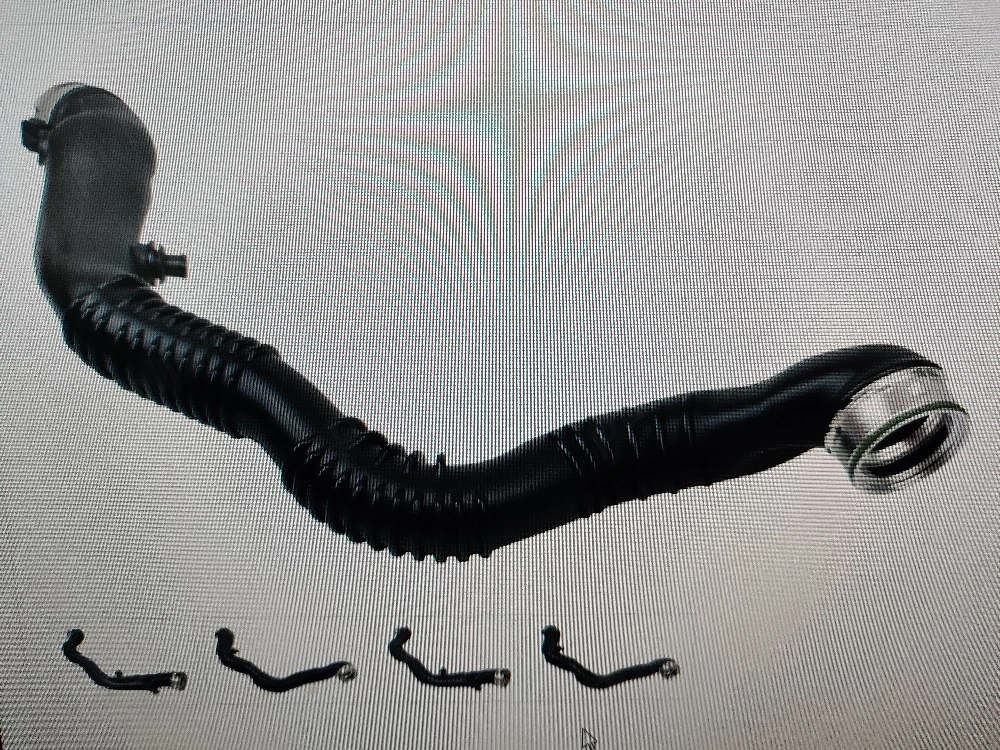 BMW X3 E83 furtun intercooler stânga nou 