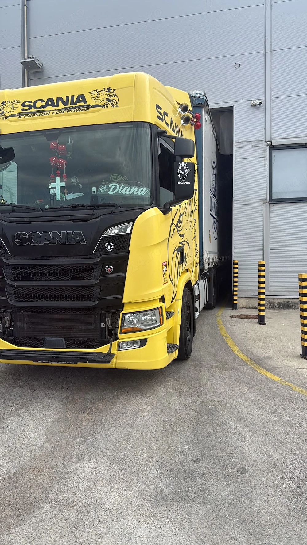         Angajez sofer pentru comunitate C+E 